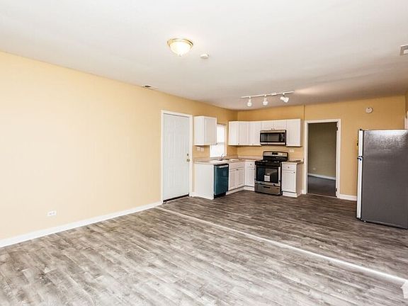 5th image of 1022 W Fry St #Ch2t
