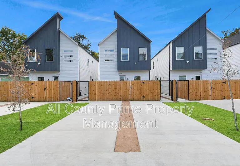 2708 Bostic St #A — Photo 2