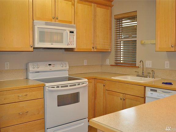 4th image of 1204 23rd Ave Unit A4