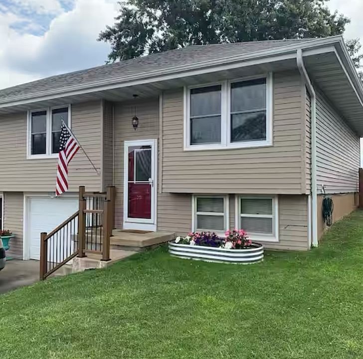 1st image of 708 E Erin Pl