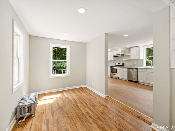 4th image of 327 Steinmann Avenue