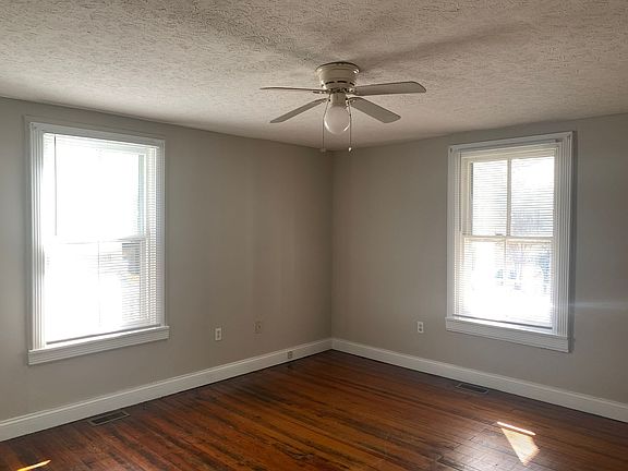3rd image of 616-618 Norwood St