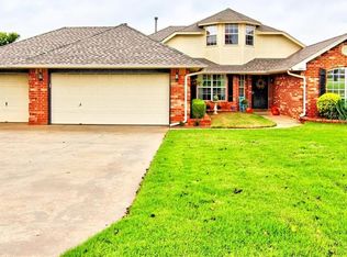 1201 S Czech Hall Rd, Mustang, OK 73064