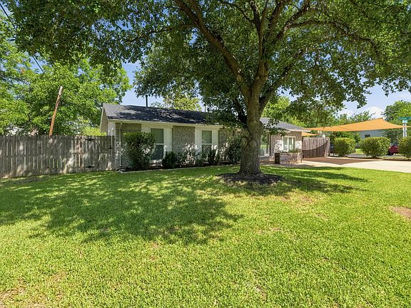 2nd image of 6706 Isabelle Dr