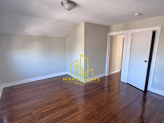 4th image of 10 Columbia Ave #33
