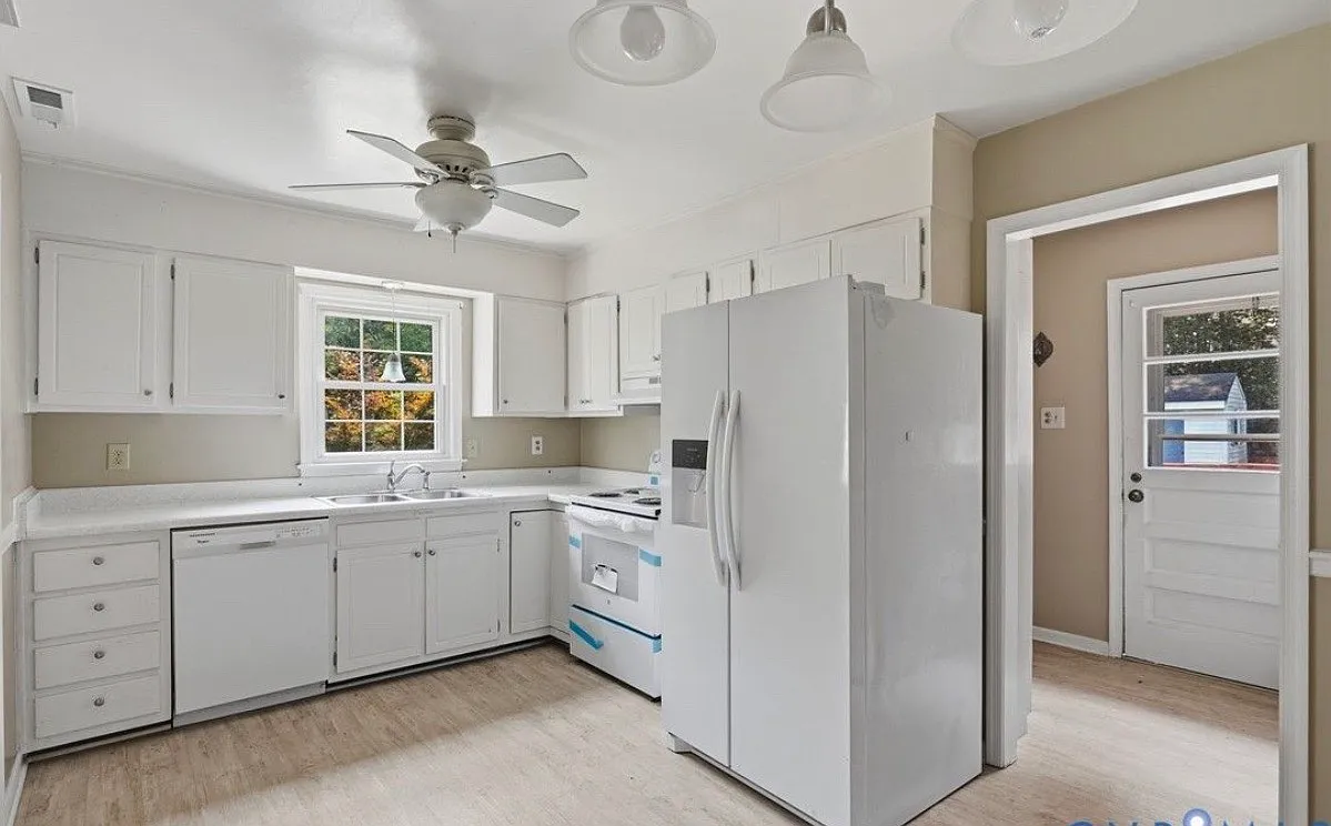 4 bed, 1624 sqft, $2,650 — Photo 4
