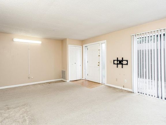 5th image of 103 Twiggs Cor