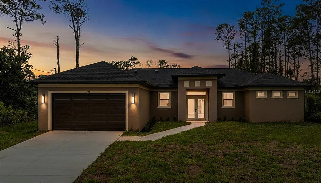 3 bed, 2.0 bath, 1783 sqft, $2,350 — Photo 1