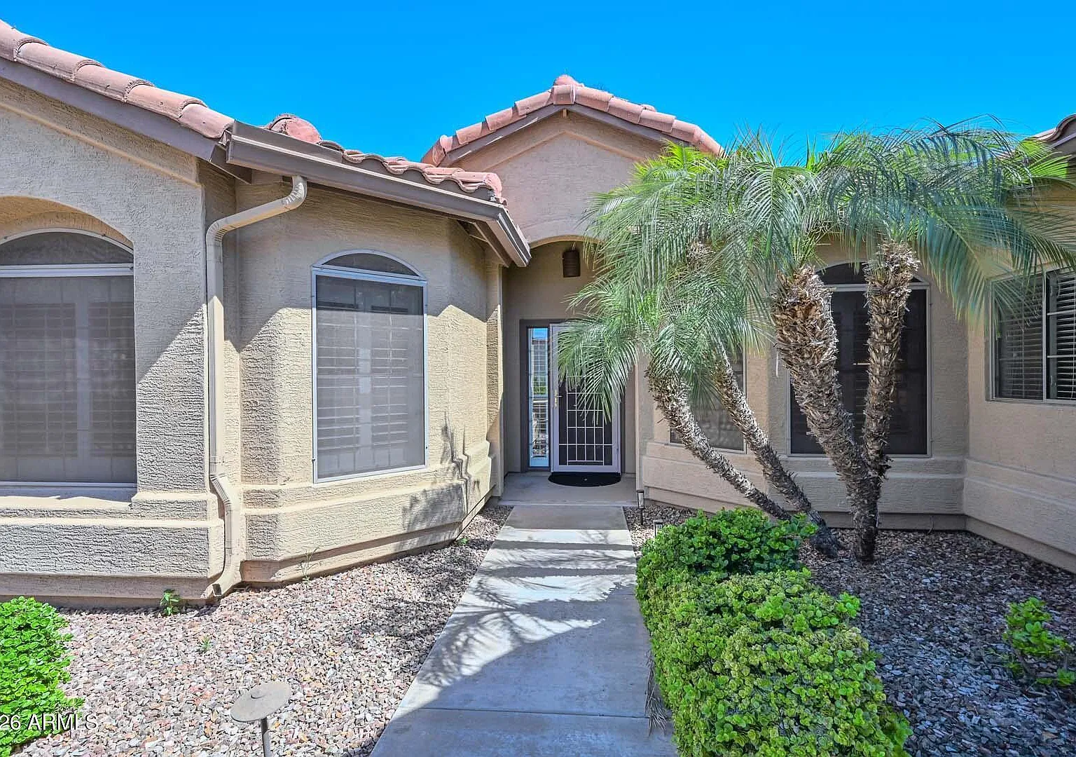 2 bed, 2.5 bath, 2724 sqft, $2,900 — Photo 4