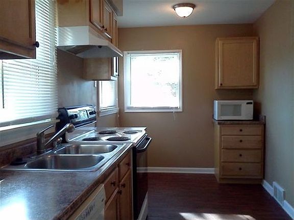 9592 Dixie Redford MI 48239