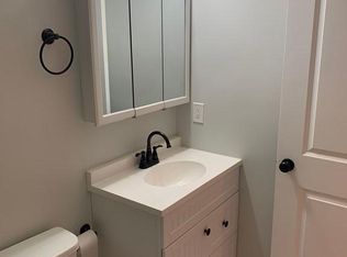 1 Glen St #1B, Framingham, MA 01702