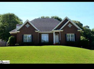 820 Knollwood Dr, Greenville, SC 29607