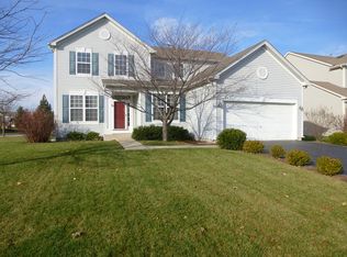 2671 Red Hawk Ridge Dr, Aurora, IL 60503