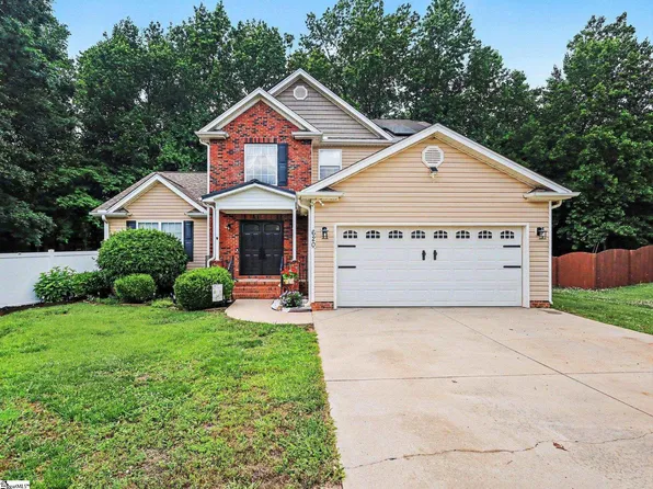 620 S Hampton Meadows Dr, Lyman, SC 29365
