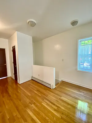 Rented by CMV Realty Inc. | media 21