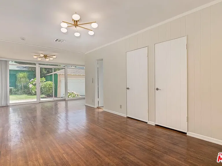 10574 Ashton Ave — Photo 17