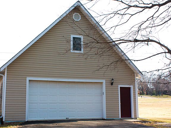 4th image of 9095 E Salem Dr