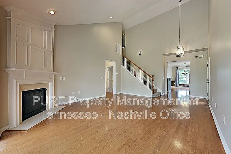 3 bed, 2.5 bath, 2156 sqft, $2,499 — Photo 4