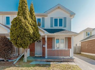 17 Overbank Dr, Oshawa, ON L1J7X9