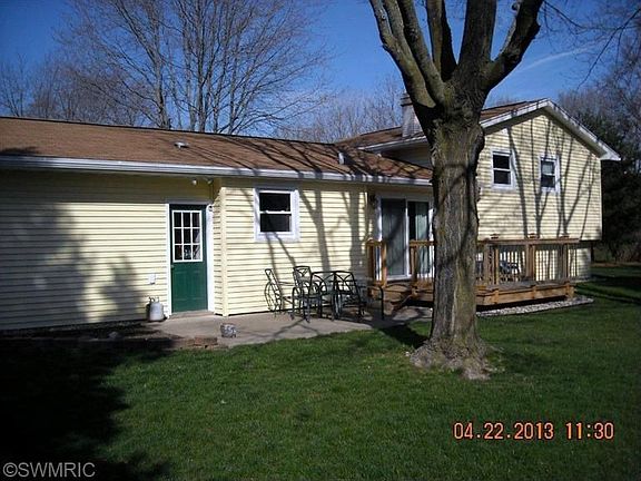 2nd image of 933 Glencroft Ln