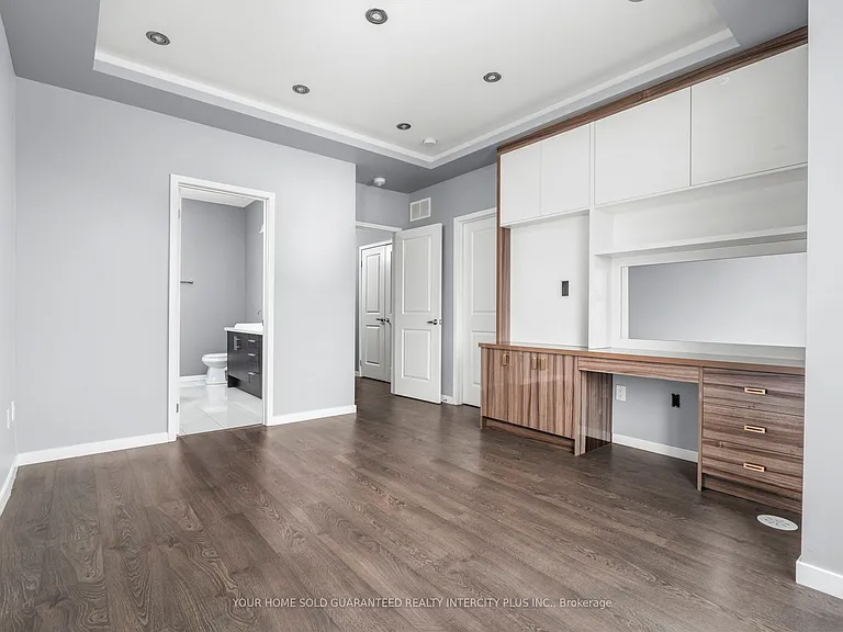 3910 Major Mackenzie Dr — Photo 31