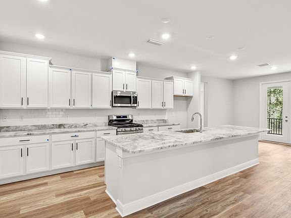 5th image of 23942 Shadowridge Dr
