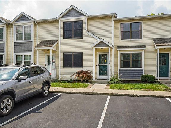 3rd image of 907 Soramill Ln #8E