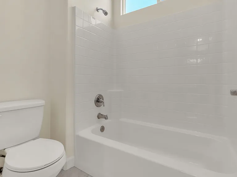 10 Clearwater Cv — Photo 44