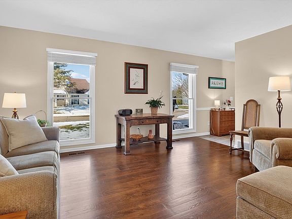 4th image of 54344 Sagewood Dr
