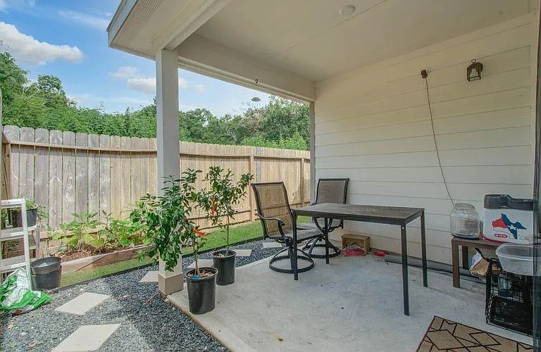 25416 Grotto Falls Ln — Photo 14