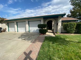1118 Cottonwood Dr, Roseville, CA 95661