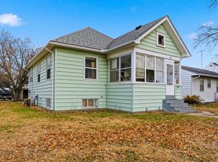 1036 Columbia St, Waterloo, IA 50703