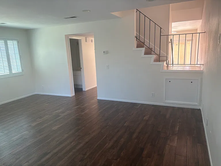 2083 Bay Meadows Dr — Photo 8