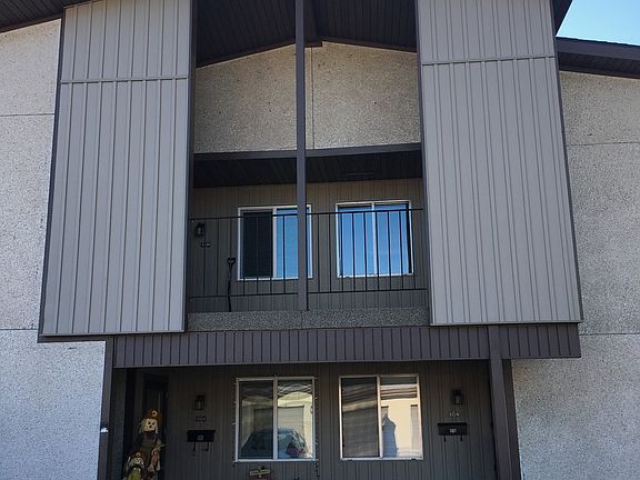 2nd image of 1518 S Woodruff Ave #1518