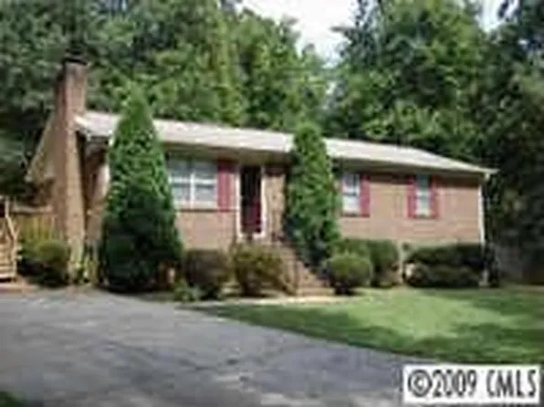 5312 Rockwood Rd, Charlotte, NC 28216