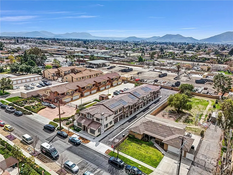 16385 Valencia Ave #3 — Photo 34