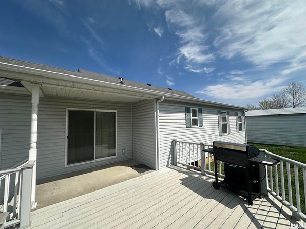 5691 Silver Fox Dr, Carterville, IL 62918