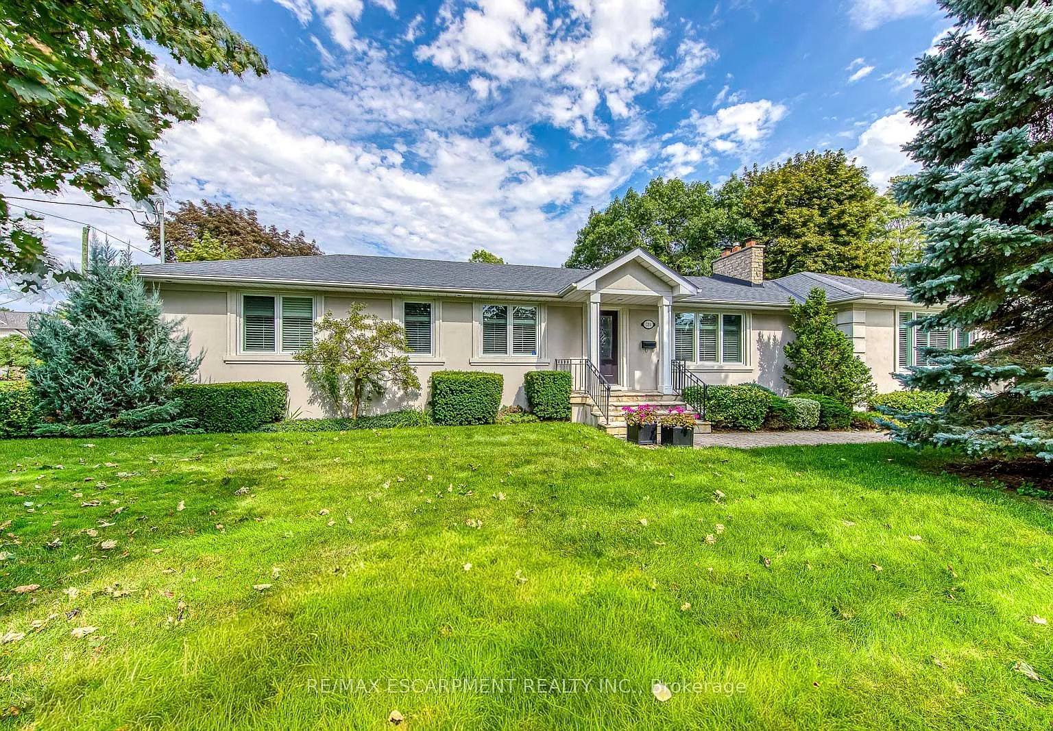 4 bed, $6,000 — Photo 1