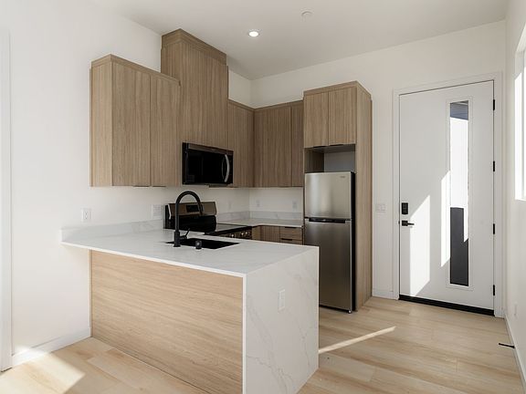 2nd image of 4603-4611 Almayo Ave #14