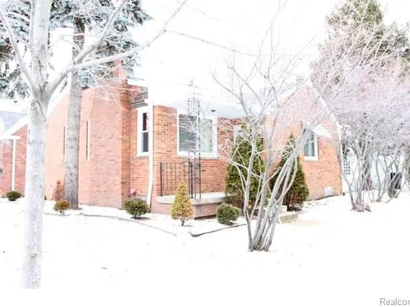 21825 McCormick St, Detroit, MI 48236