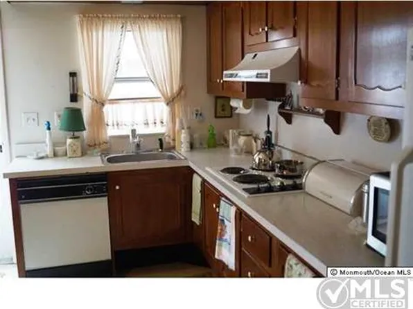 500B Thornbury Ct, Lakewood, NJ 08701
