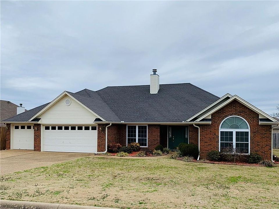 1st image of 1820 Bunker Hill Dr