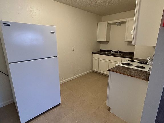 5th image of 1116 SW 59th St #24