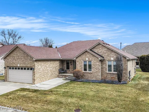 36324 Gloucester Trl, Clinton Township, MI 48035