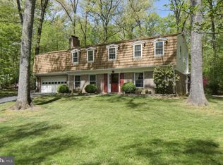 11630 Sourwood Ln, Reston, VA 20191