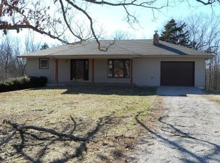 10 Earth Art Way, Galena, MO 65656