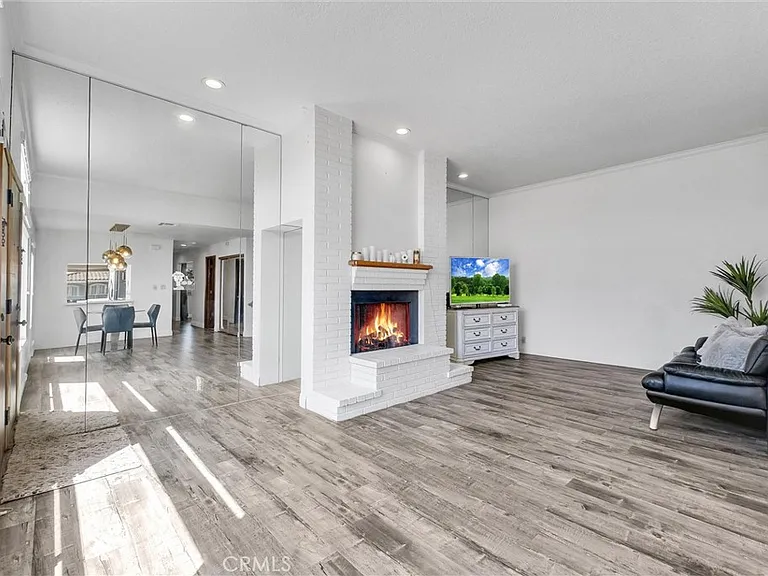 2215 Molino Ave #2215B — Photo 22