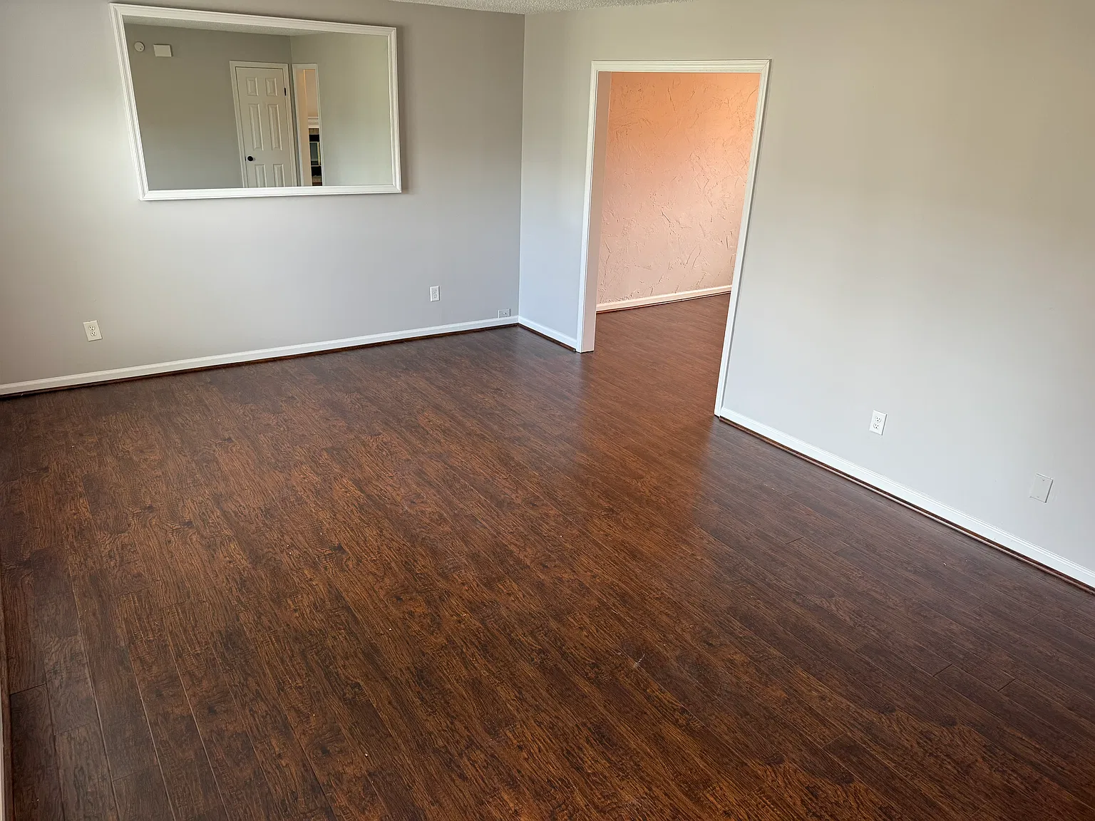 4 bed, 2.5 bath, 1906 sqft, $2,695 — Photo 2
