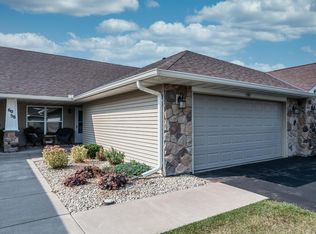 58 Crown Pointe Curv, Hudson, WI 54016
