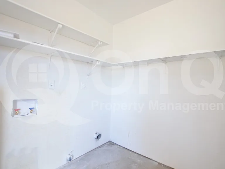 785 N Arrowhead Dr #2 — Photo 15